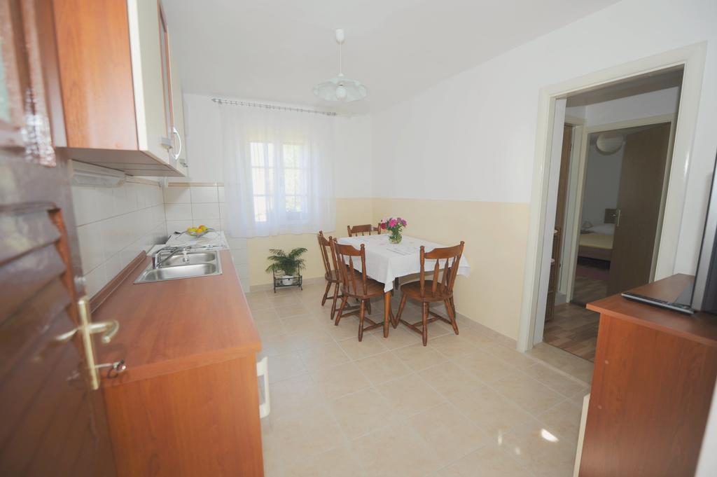 Apartment Karla Jadrtovac Ruang foto
