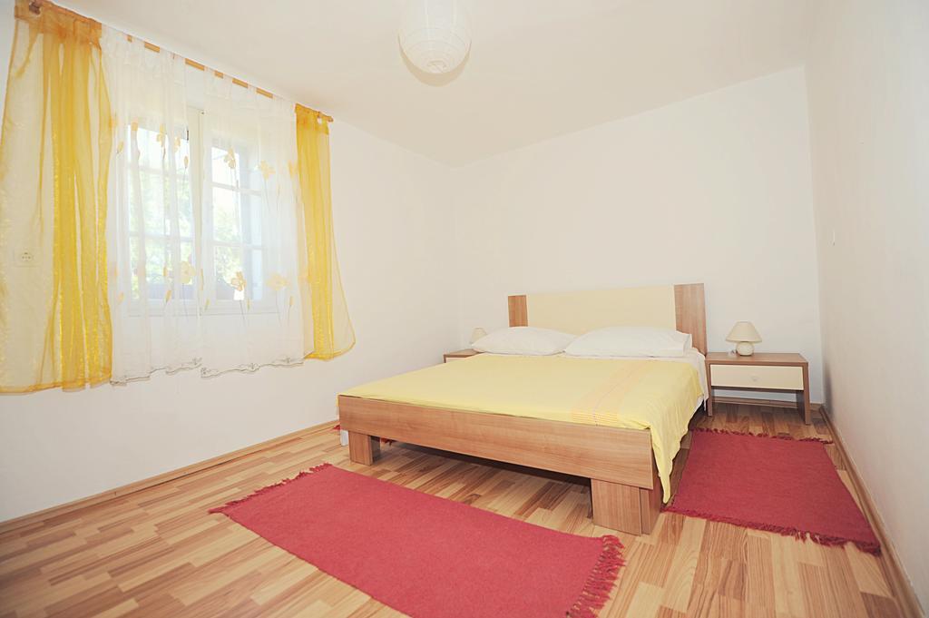 Apartment Karla Jadrtovac Ruang foto